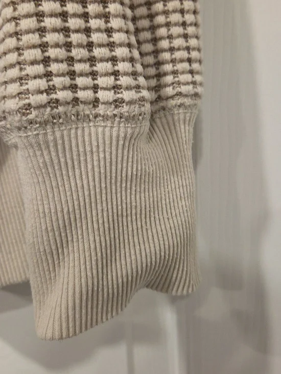 American Eagle Big Hug Oversized Sweater - Picture 5 of 5